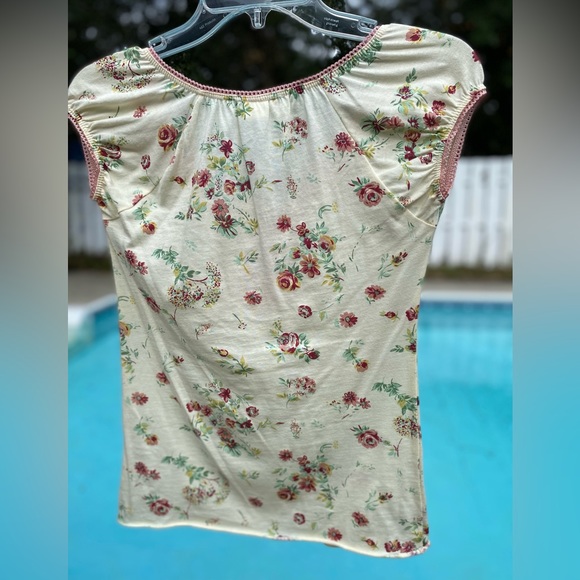 Super Cute and Flattering Boho Tee! New with Tags! - Picture 2 of 5